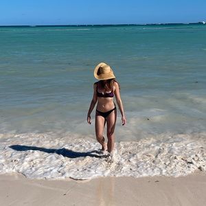 Meet your Posher, Daniela